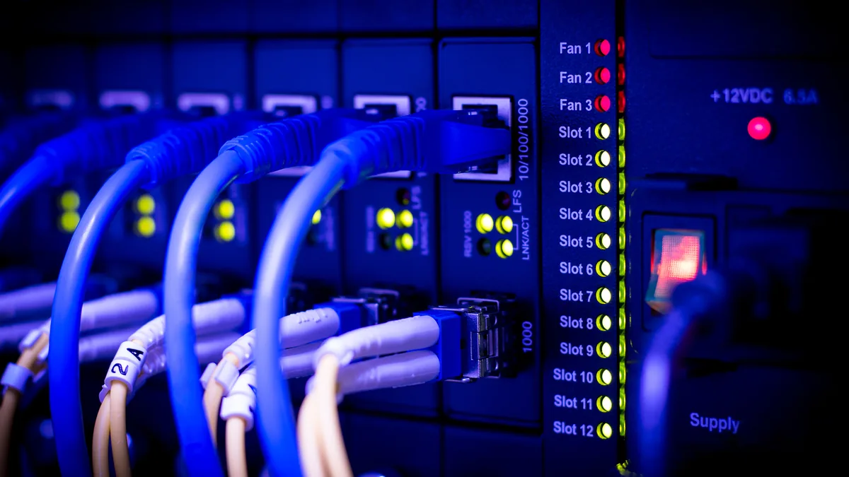 Cableado y conexiones de red empresarial